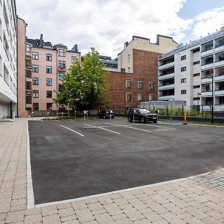 Stylish Flat In Trendy Kallio Helsinki Exterior photo