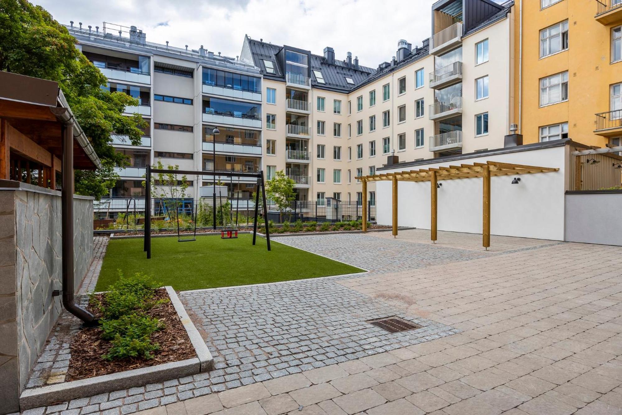 Stylish Flat In Trendy Kallio Helsinki Exterior photo
