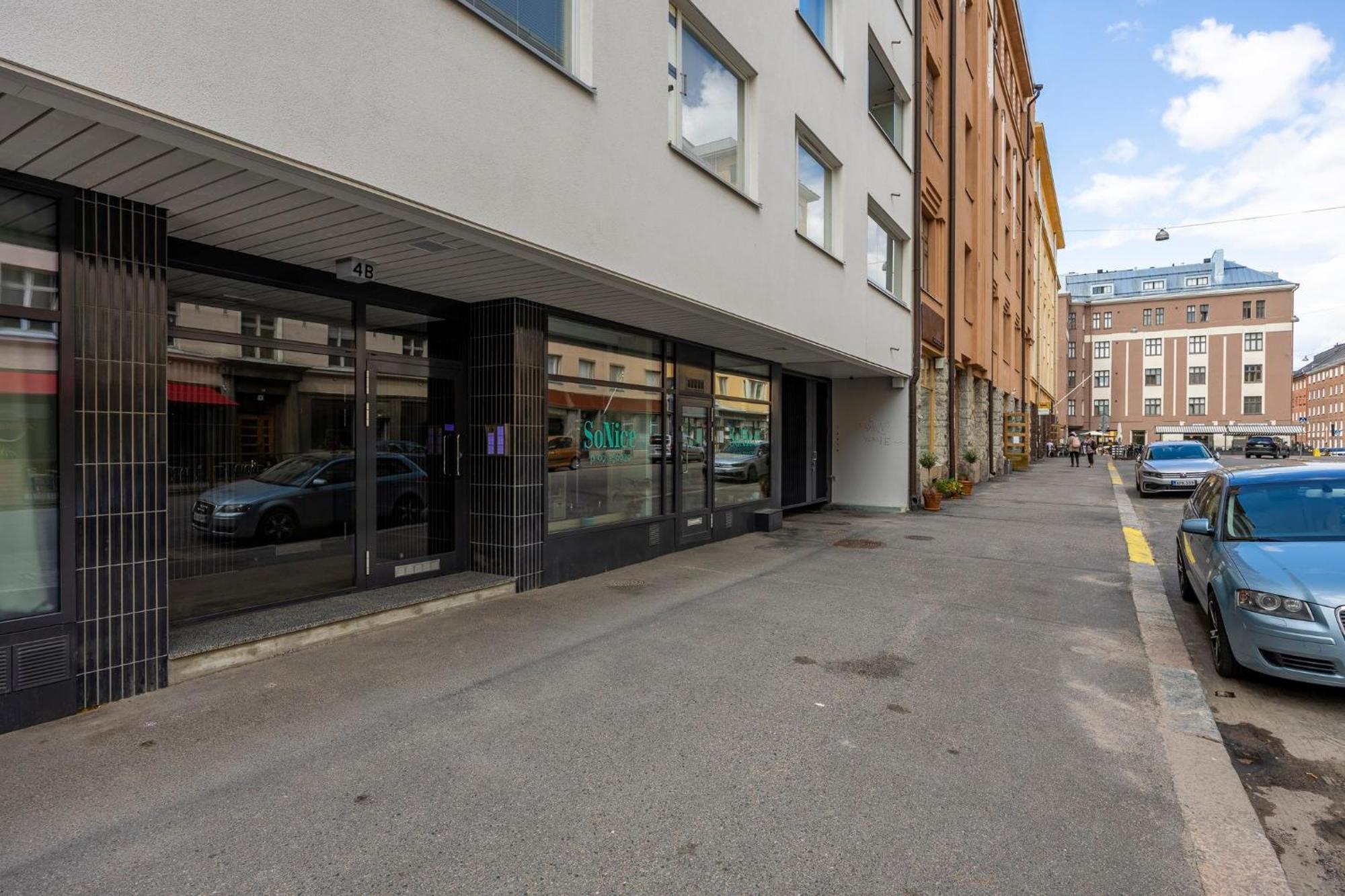 Stylish Flat In Trendy Kallio Helsinki Exterior photo